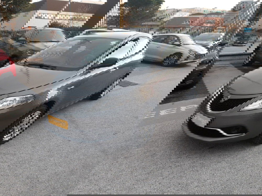 Lancia Ypsilon usata a Campobasso