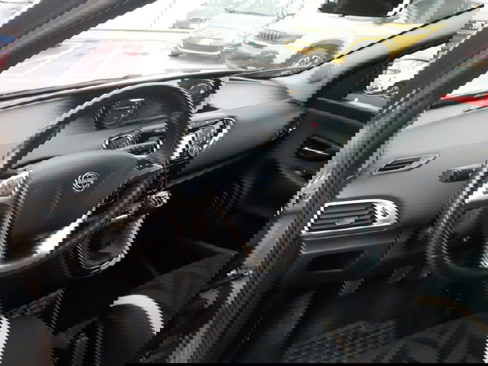 Lancia Ypsilon usata a Campobasso (17)