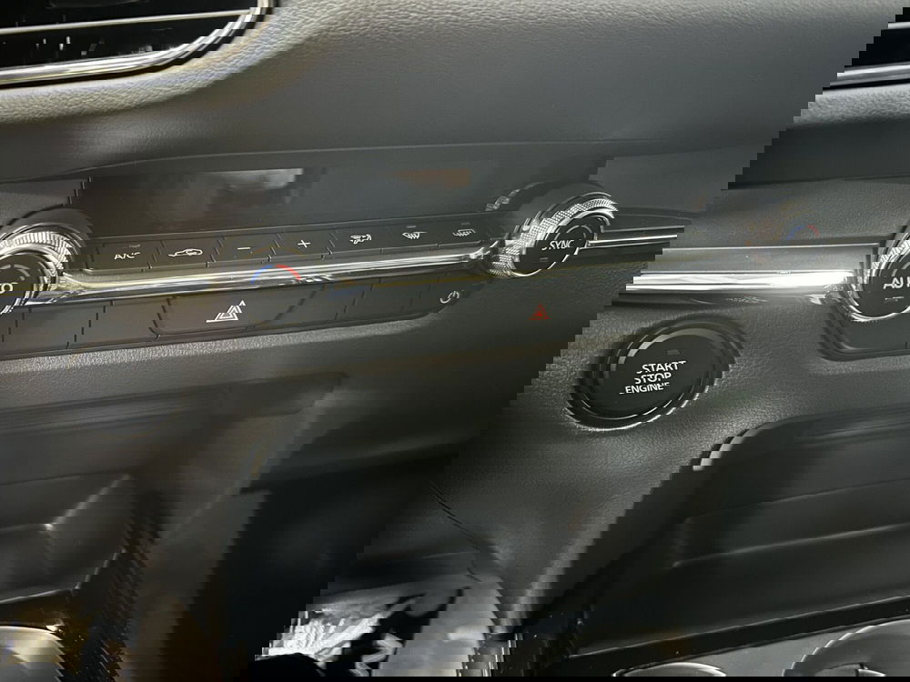 Mazda CX-30 nuova a Latina (14)