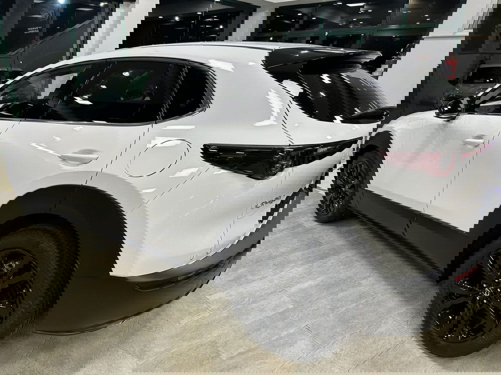 Mazda CX-30 nuova a Latina (7)