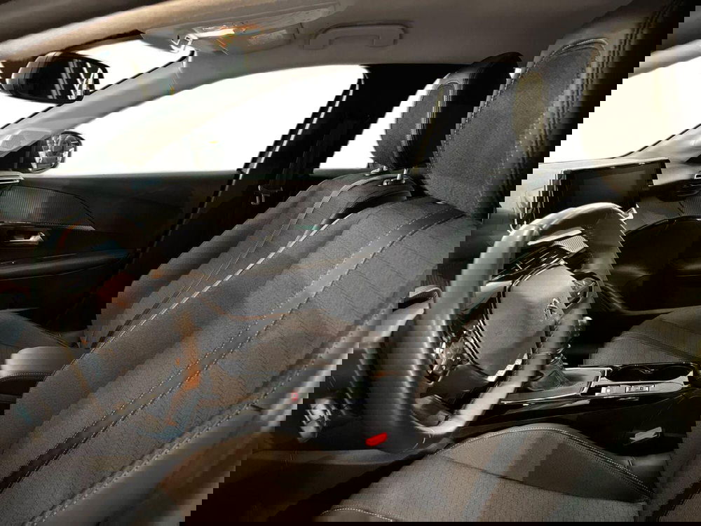 Peugeot 208 usata a Bari (7)