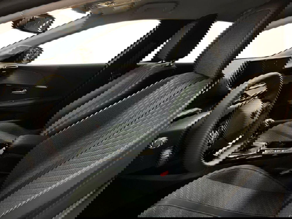 Peugeot 208 usata a Bari (7)