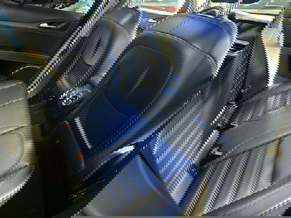 Alfa Romeo Stelvio usata a Ferrara (13)