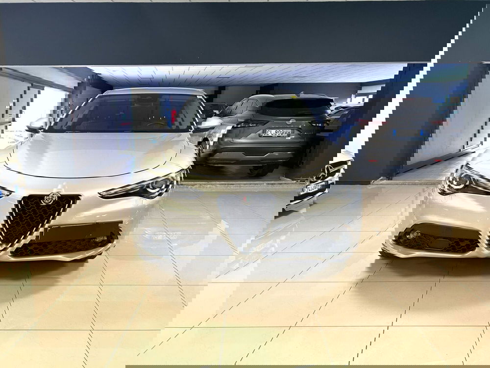 Alfa Romeo Stelvio usata a Ferrara (2)