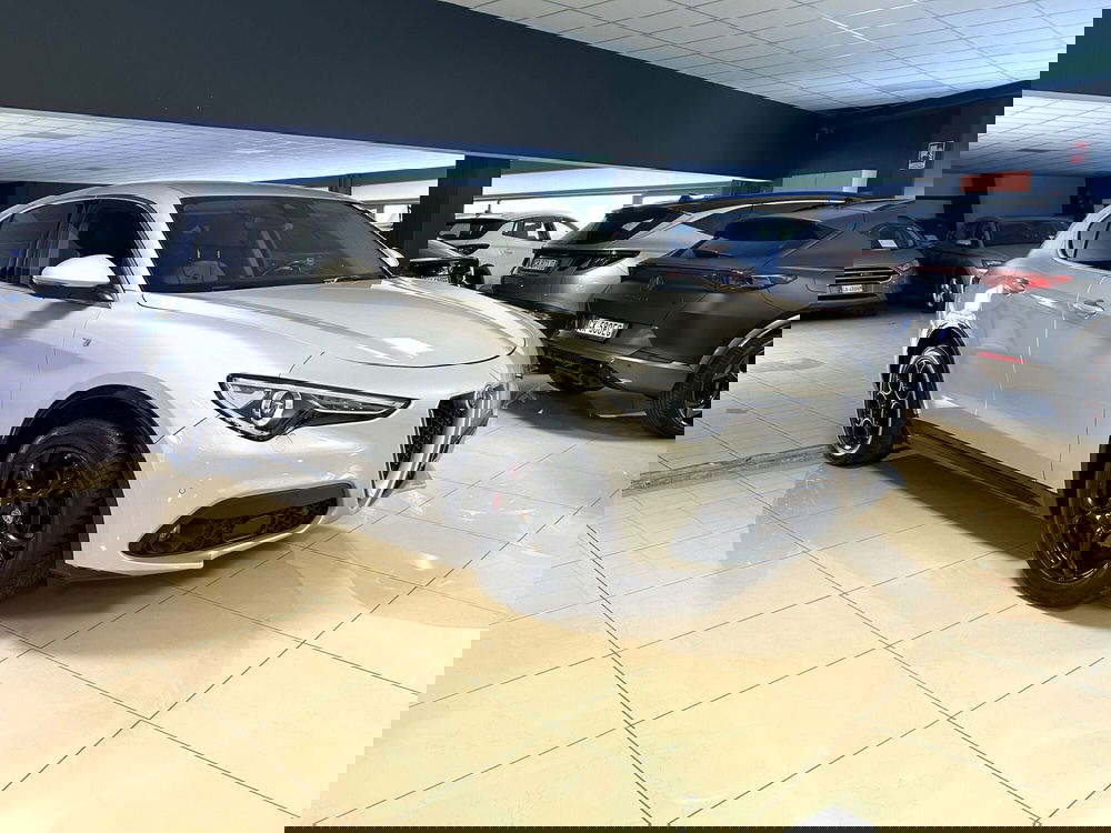 Alfa Romeo Stelvio usata a Ferrara (3)