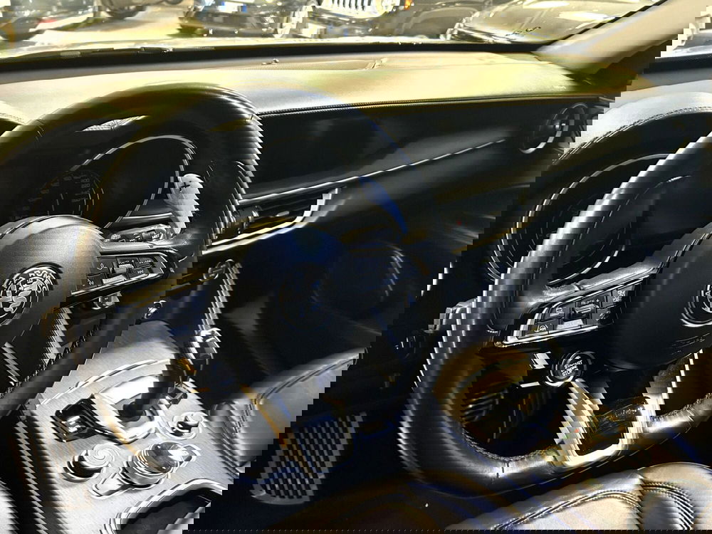 Alfa Romeo Stelvio usata a Ferrara (9)