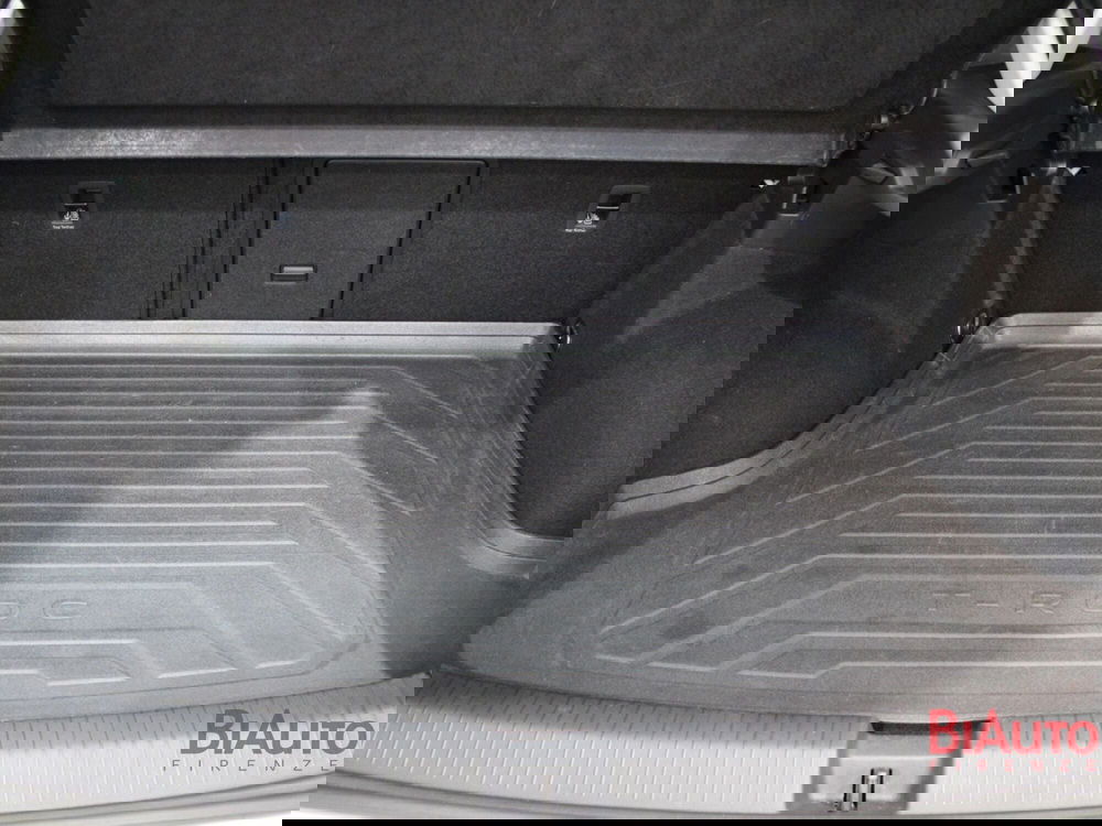 Volkswagen T-Roc usata a Firenze (8)