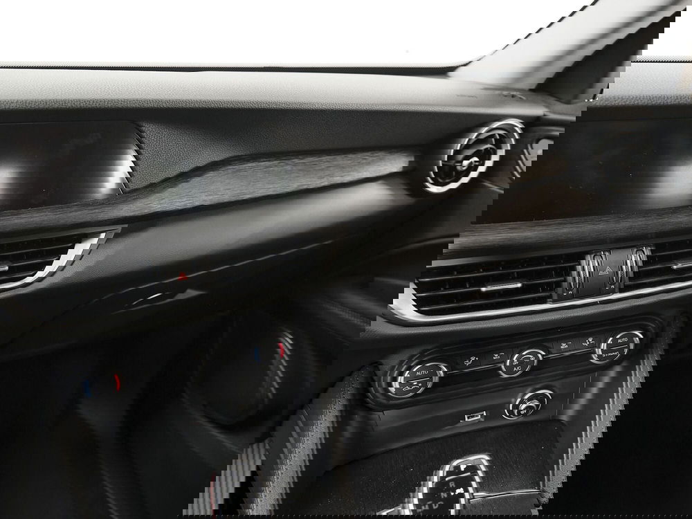 Alfa Romeo Stelvio usata a Prato (12)