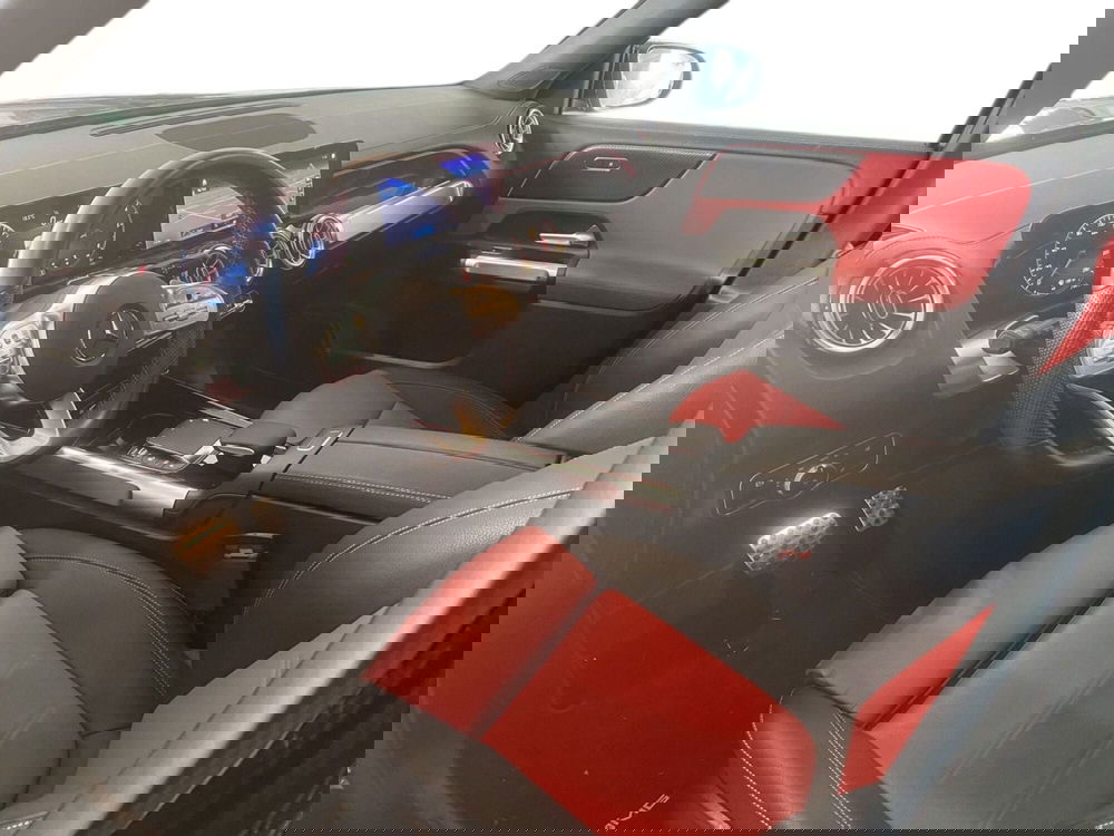 Mercedes-Benz GLB usata a Napoli (11)