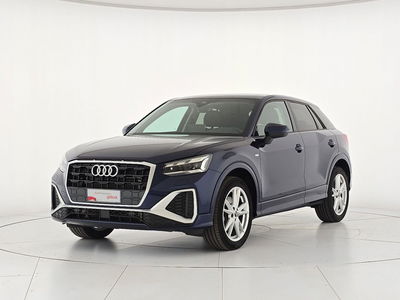 Audi Q2 35 2.0 tdi S line edition s-tronic del 2024 usata a Asti