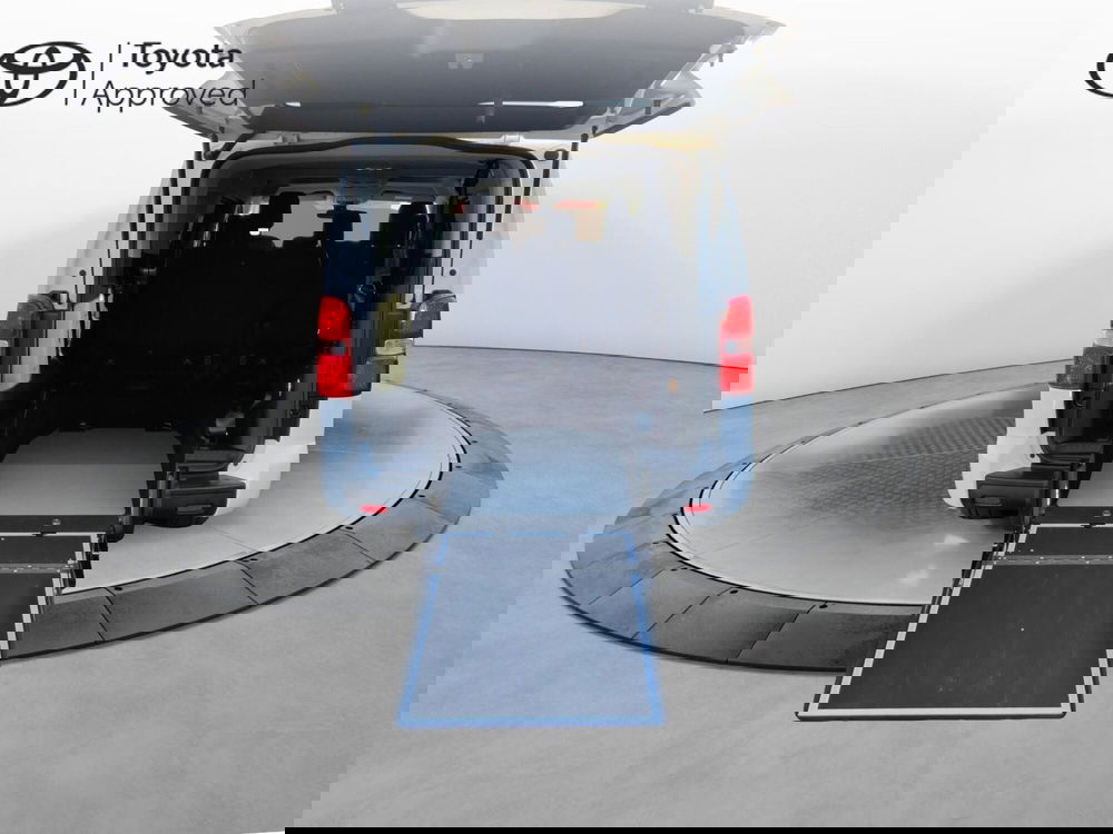 Toyota Proace Verso usata a Perugia (11)