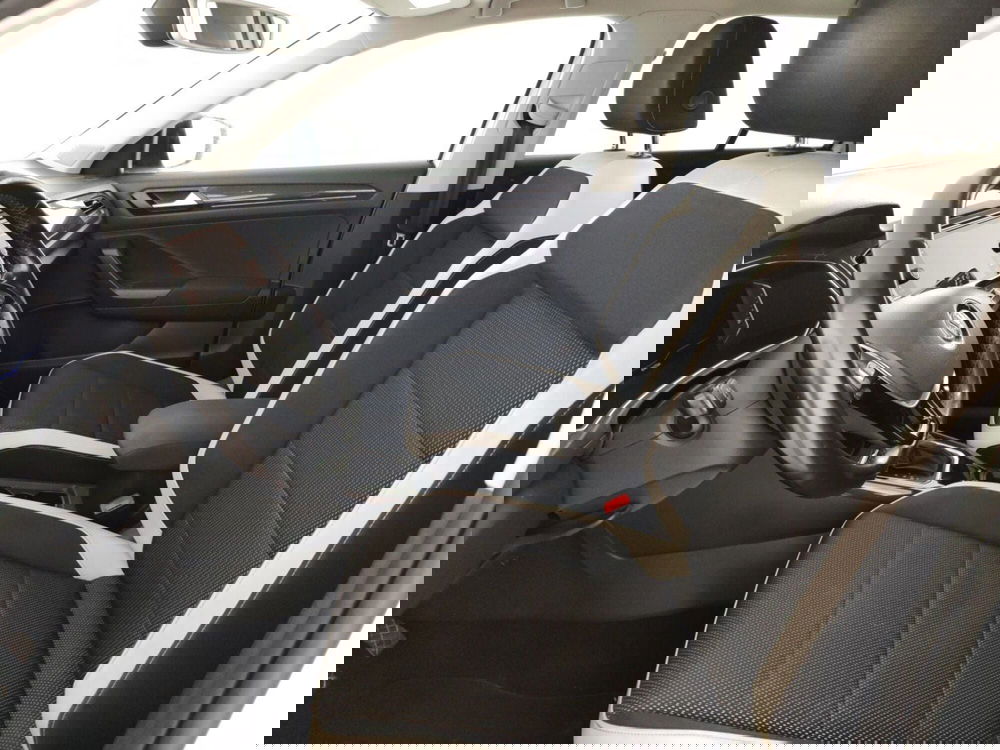 Volkswagen T-Roc usata a Massa-Carrara (7)