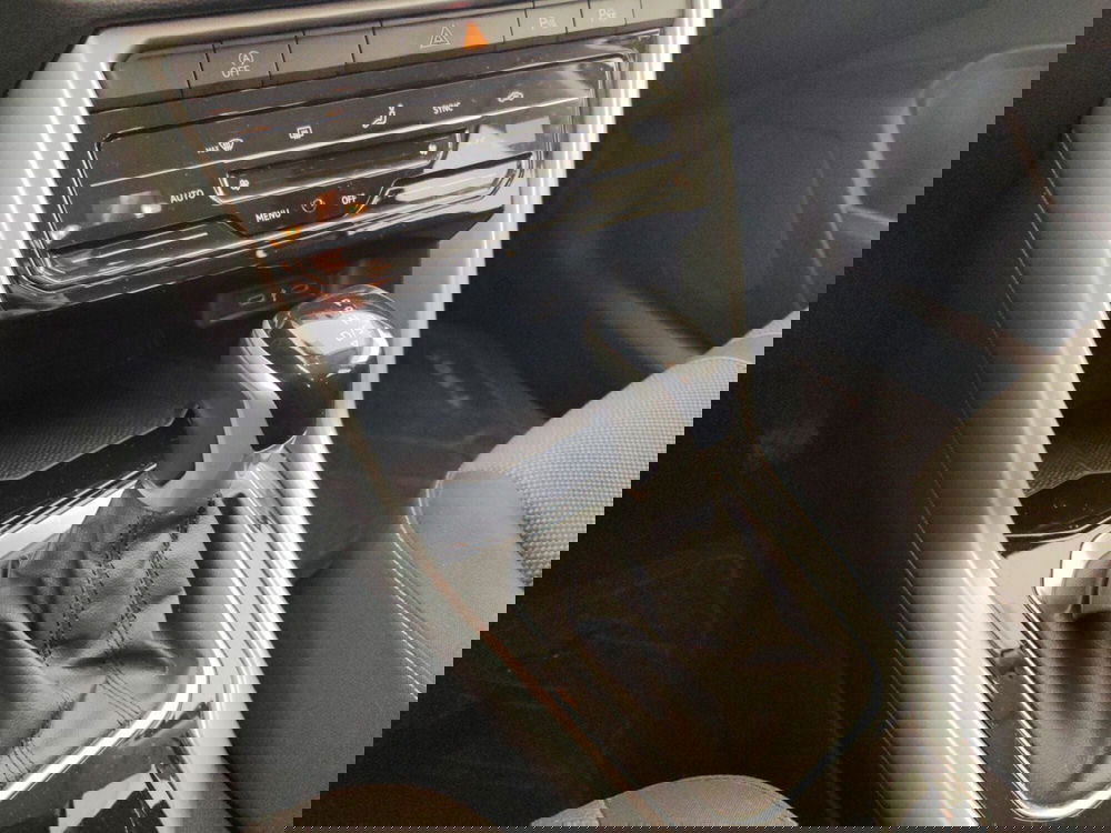 Volkswagen T-Roc usata a Massa-Carrara (11)