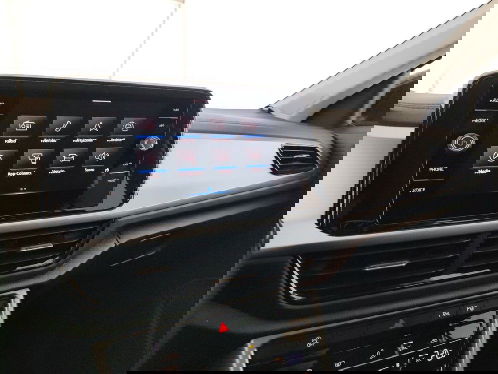 Volkswagen T-Roc usata a Massa-Carrara (12)