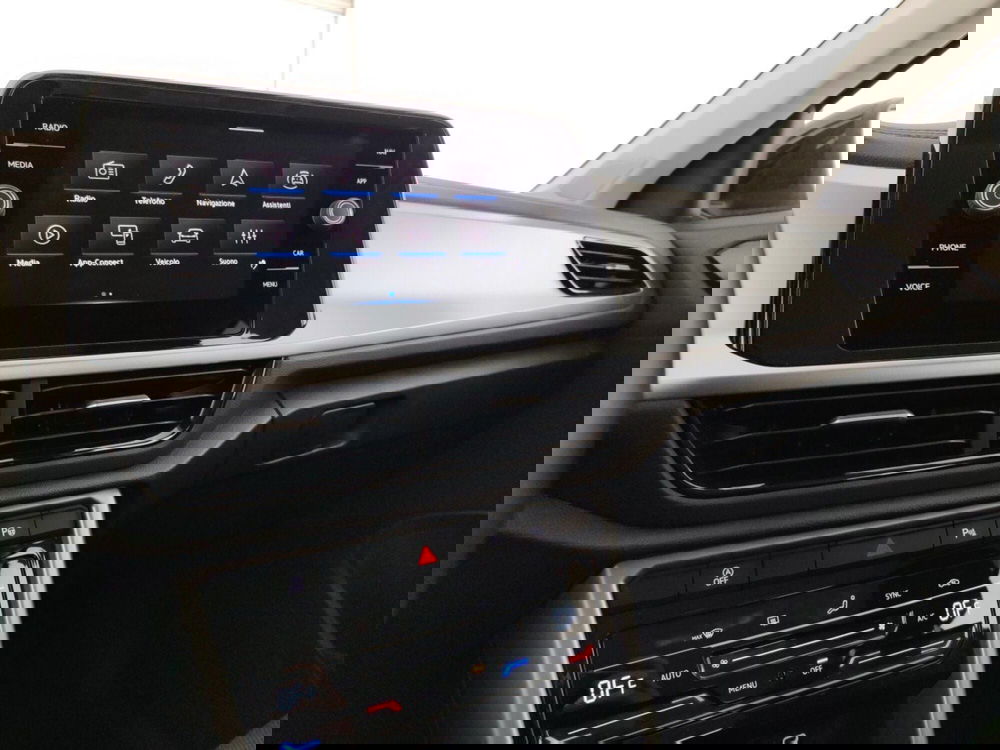 Volkswagen T-Roc usata a Massa-Carrara (12)