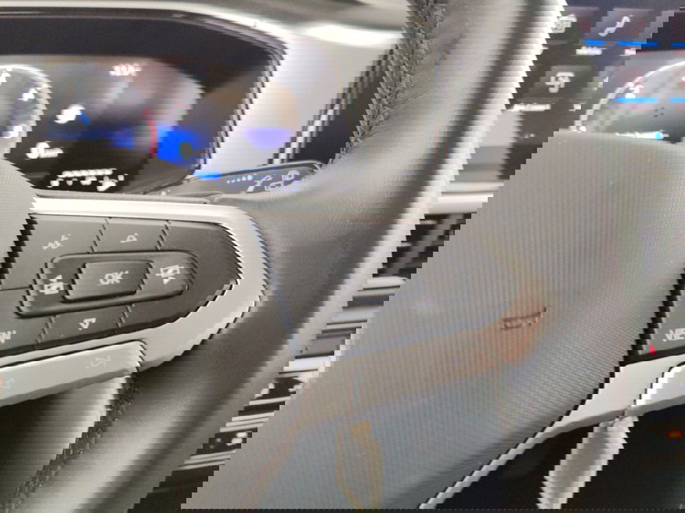 Volkswagen T-Roc usata a Massa-Carrara (13)