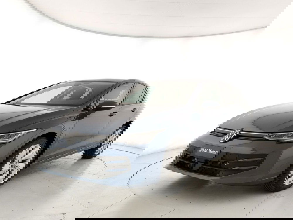 Volkswagen Golf nuova a Napoli