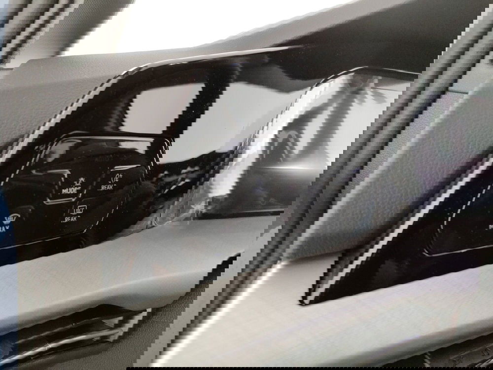 Volkswagen Golf nuova a Napoli (12)