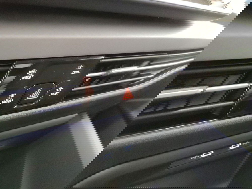 Volkswagen Golf nuova a Napoli (15)