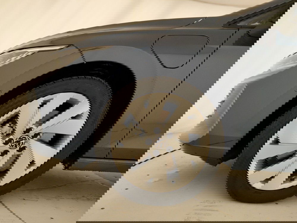 Volkswagen Golf nuova a Napoli (5)