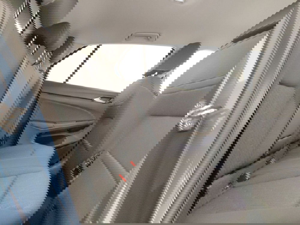 Volkswagen Golf nuova a Napoli (9)