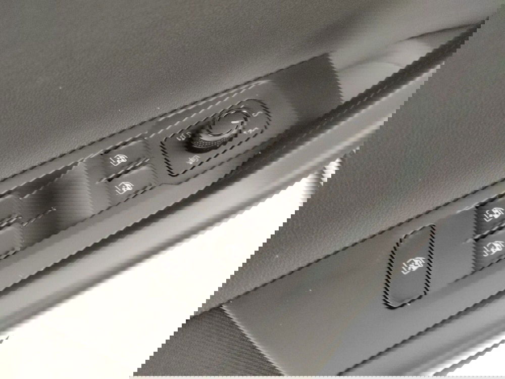 Volkswagen Taigo nuova a Napoli (11)