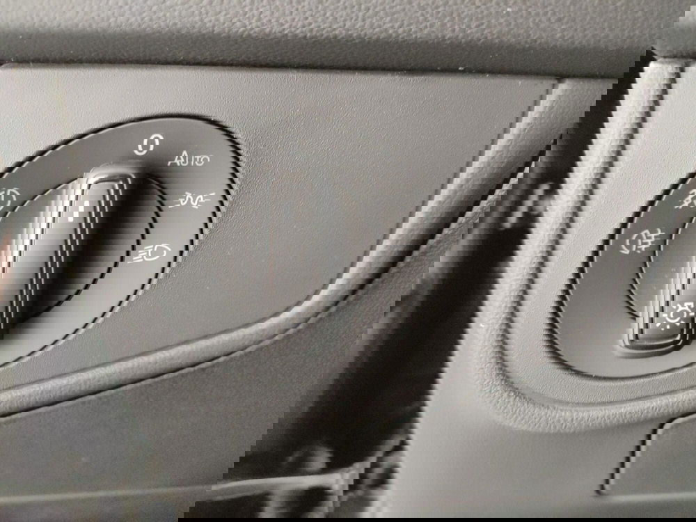 Volkswagen Taigo nuova a Napoli (12)