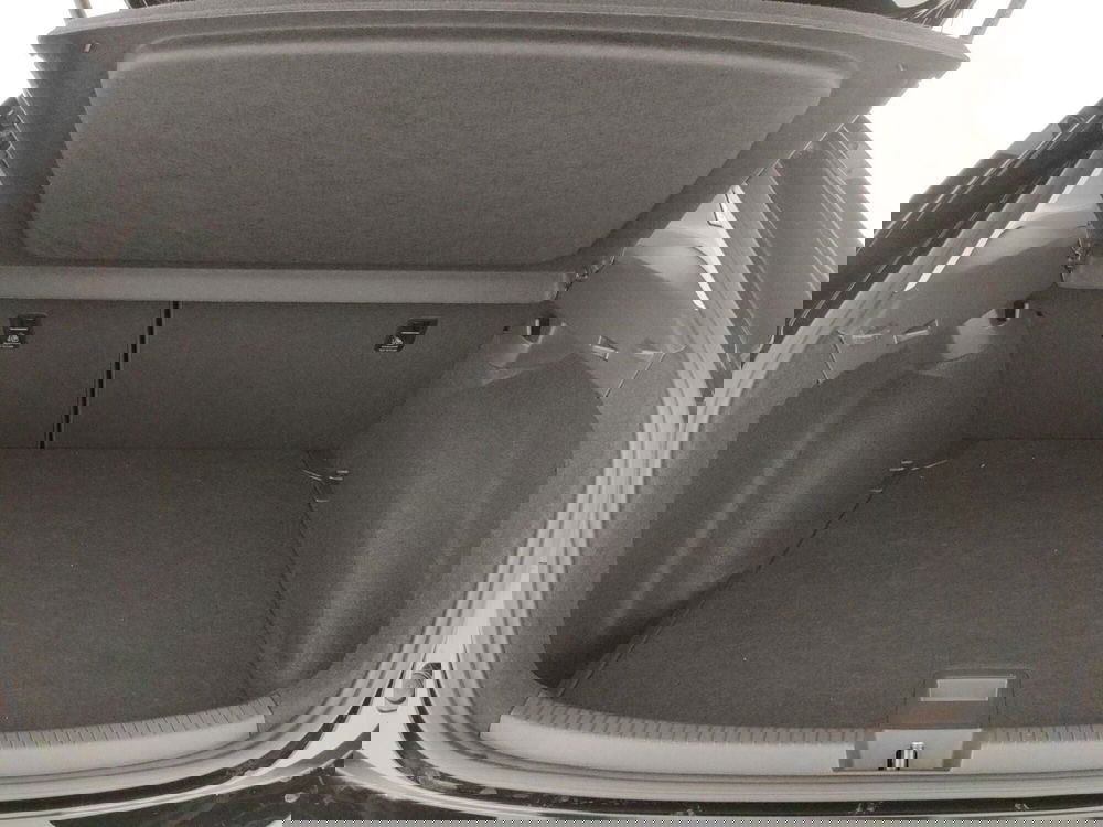 Volkswagen Taigo nuova a Napoli (20)