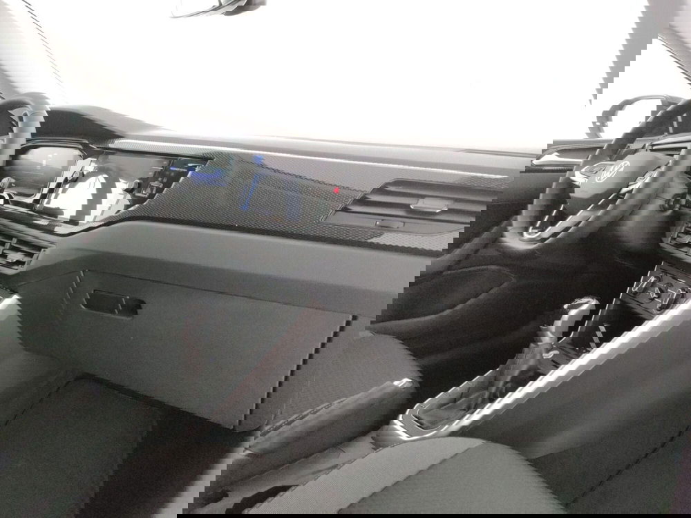 Volkswagen Taigo nuova a Napoli (7)