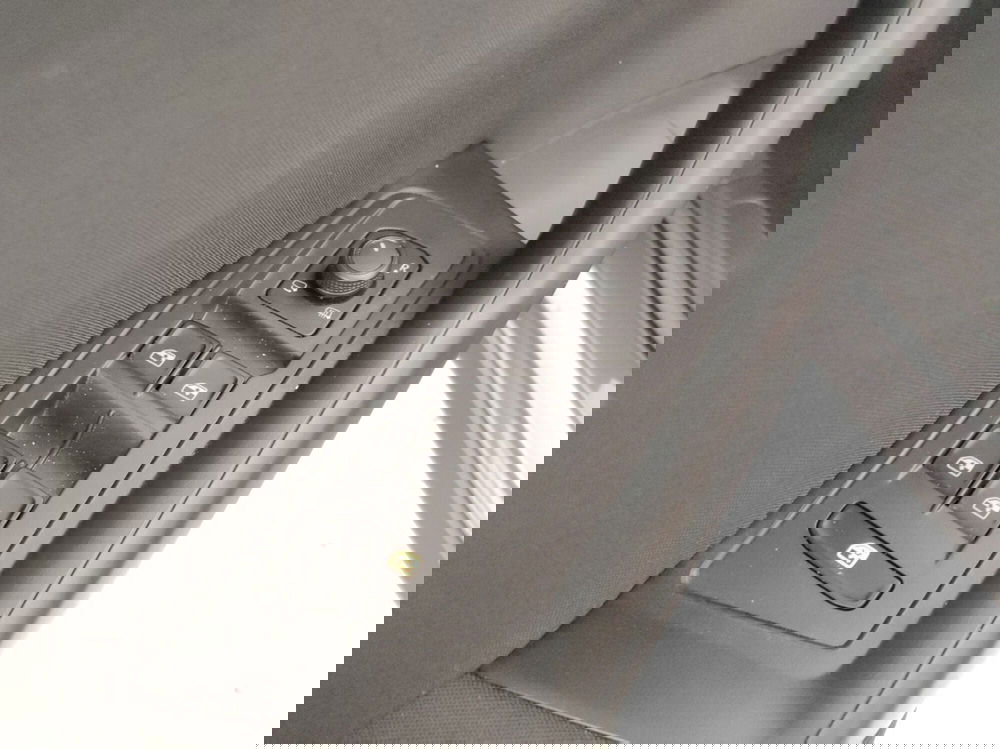 Volkswagen T-Roc usata a Napoli (10)