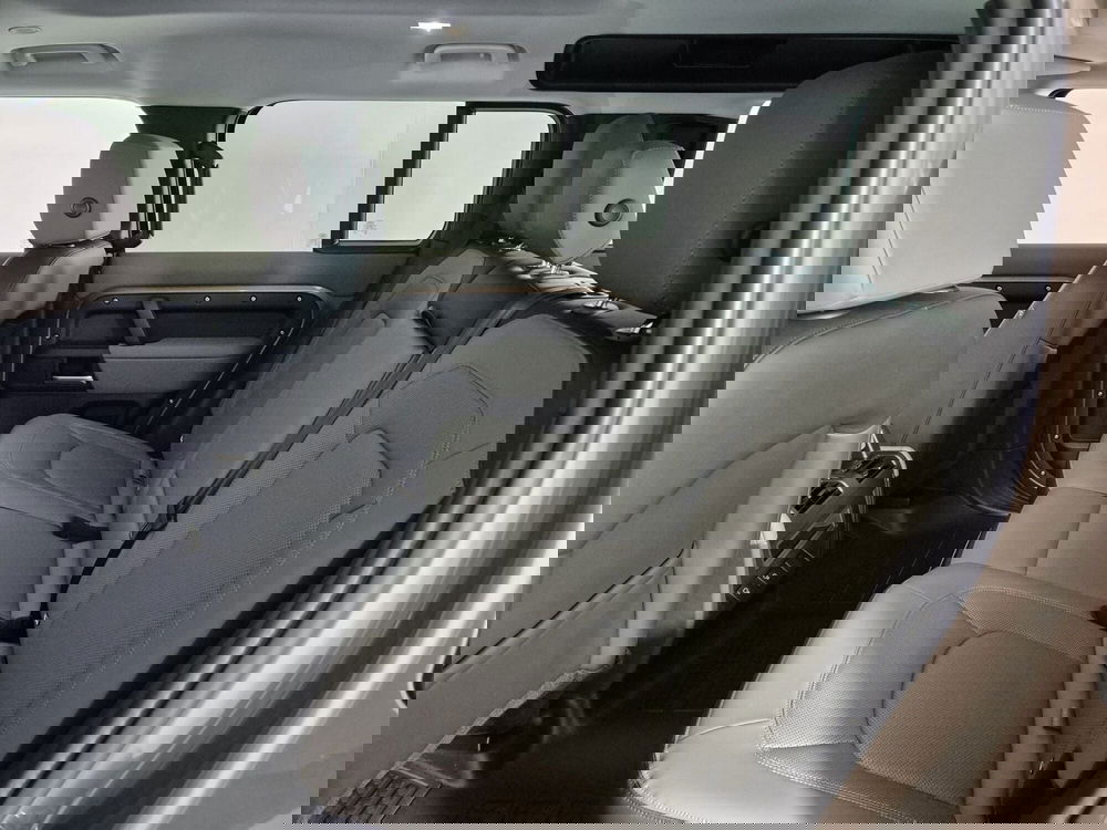 Land Rover Defender usata a Torino (18)