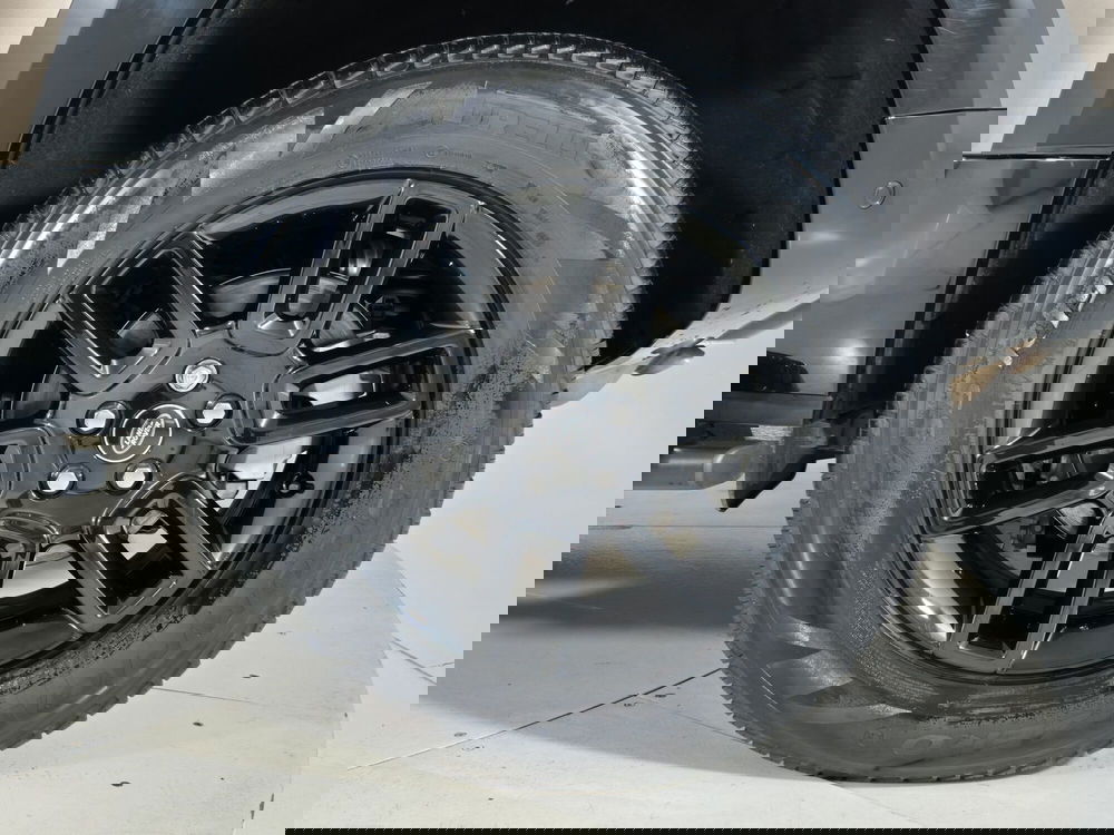 Land Rover Defender usata a Torino (9)