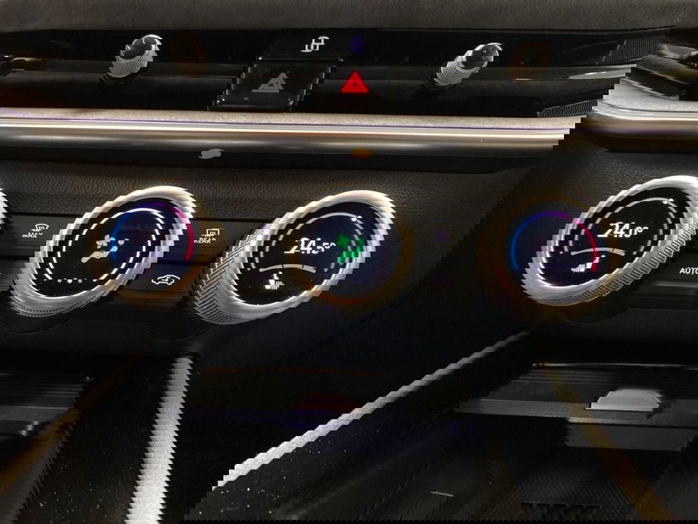 Skoda Superb Station Wagon nuova a Varese (16)