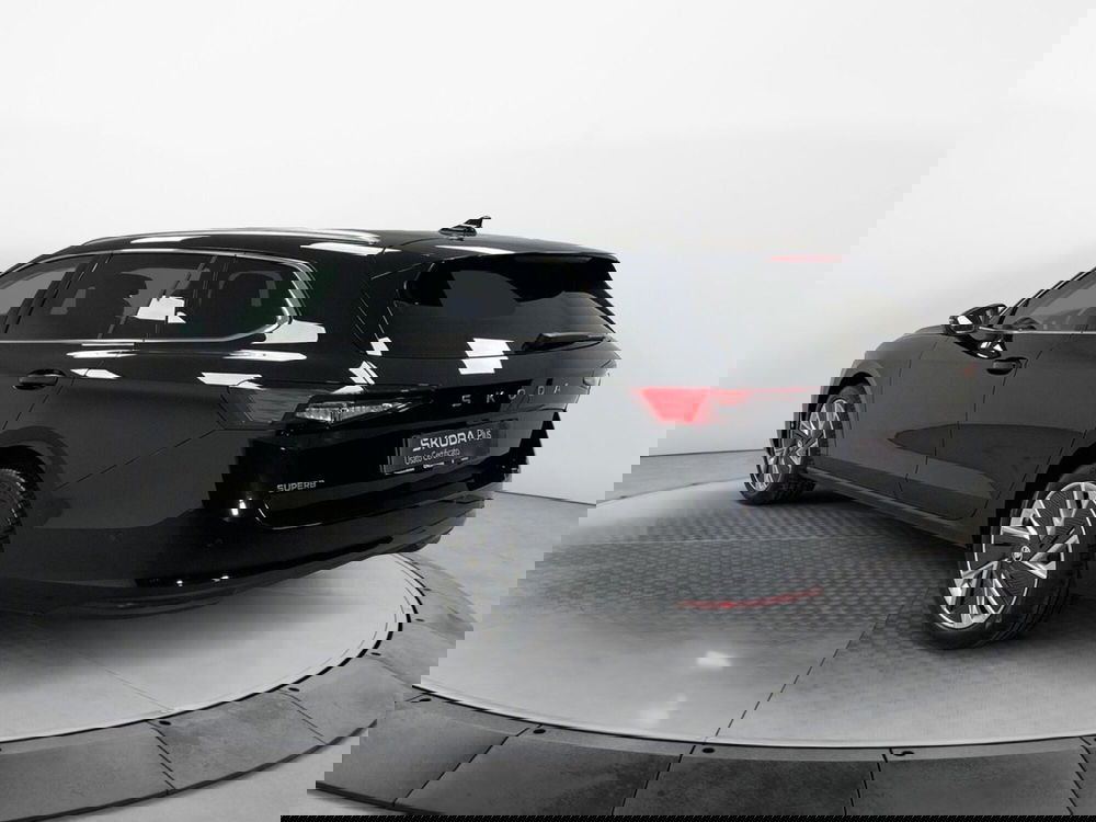 Skoda Superb Station Wagon nuova a Varese (4)