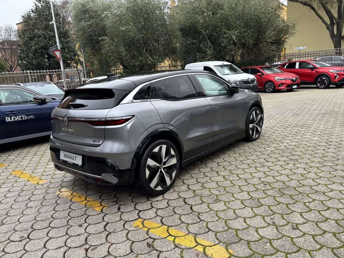 Renault Megane E-Tech Electric usata a Firenze (3)