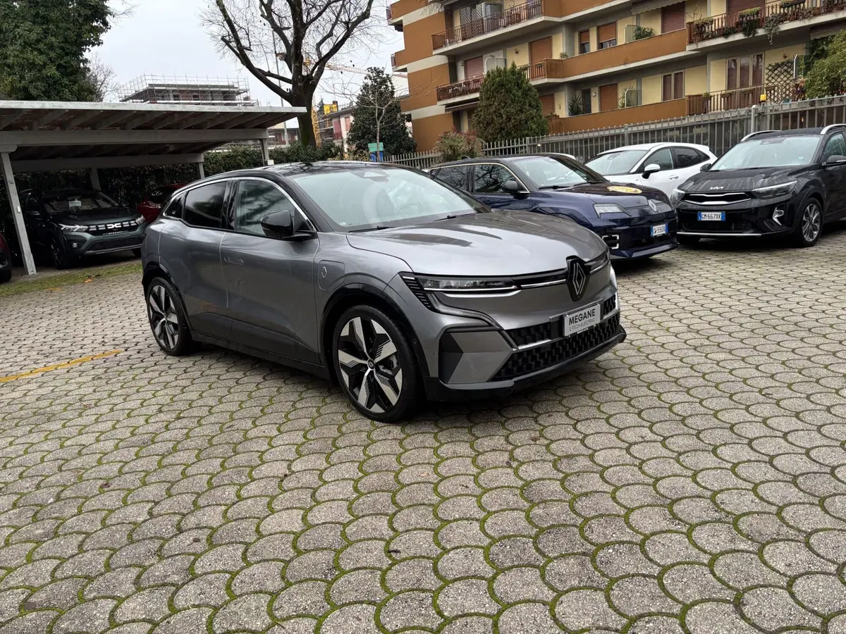 Renault Megane E-Tech Electric usata a Firenze (4)