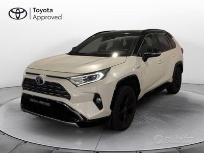 Toyota Rav4 HV (218CV) E-CVT 2WD Style del 2021 usata a Curno