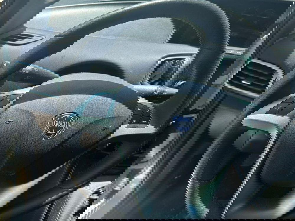 Lancia Ypsilon usata a Salerno (6)