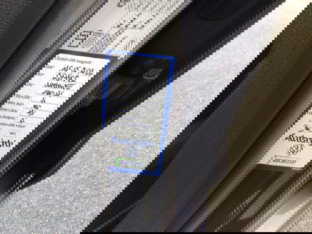 Volkswagen Taigo usata a Genova (17)