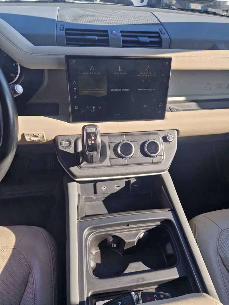 Land Rover Defender usata a Ascoli Piceno (4)