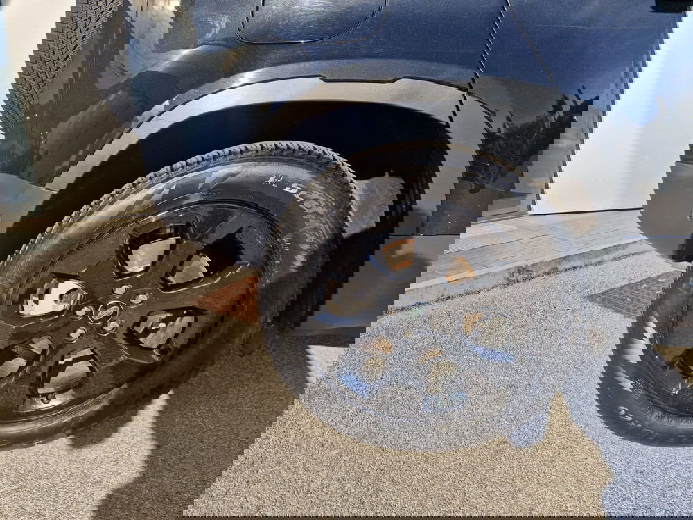 Land Rover Defender usata a Ascoli Piceno (9)