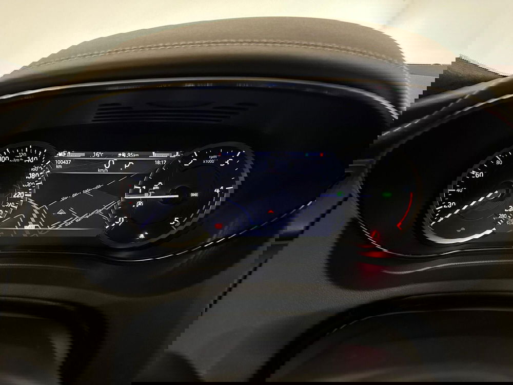 Jaguar E-Pace usata a Novara (10)