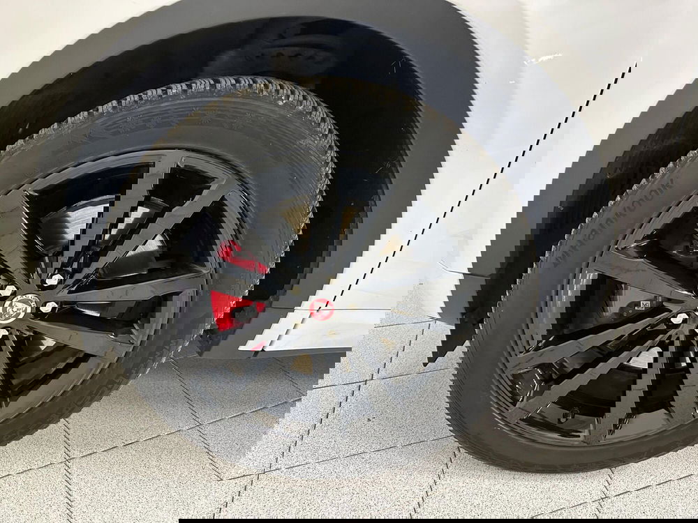 Jaguar E-Pace usata a Novara (9)