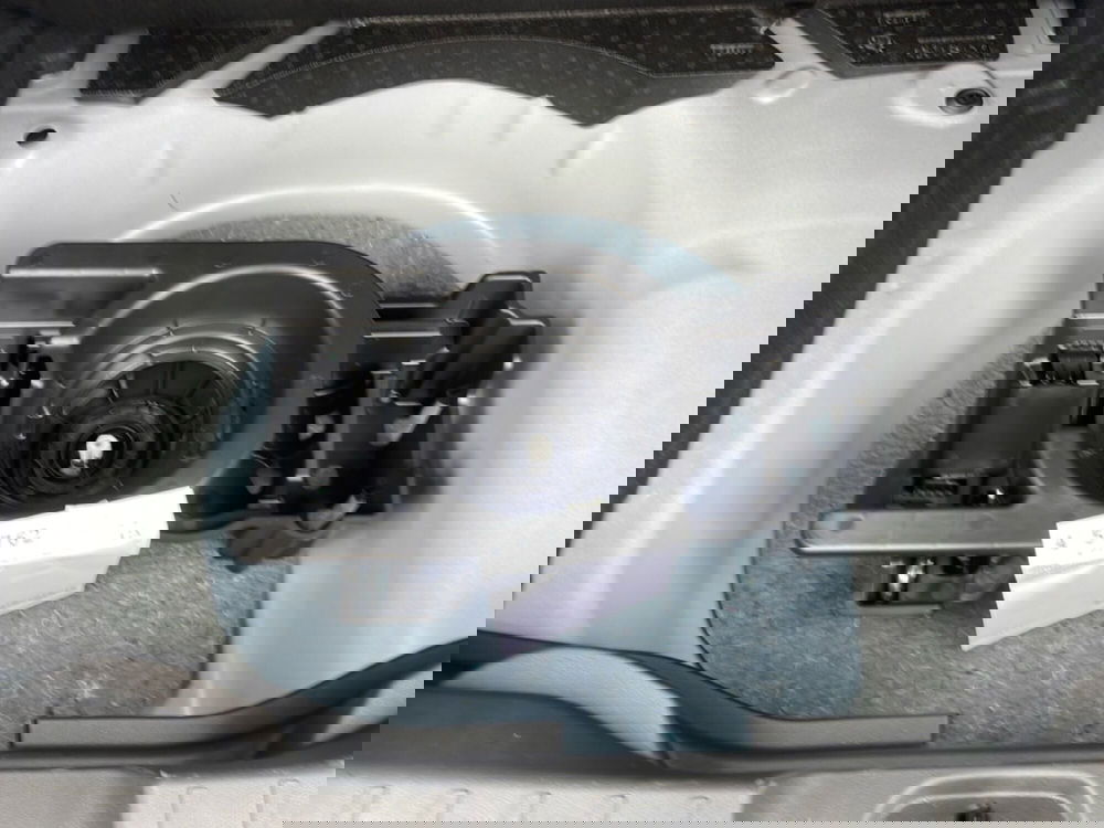 Jeep Avenger nuova a Roma (11)