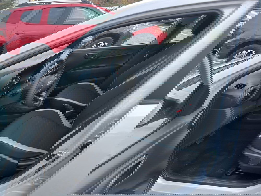 Hyundai i10 nuova a Roma (12)