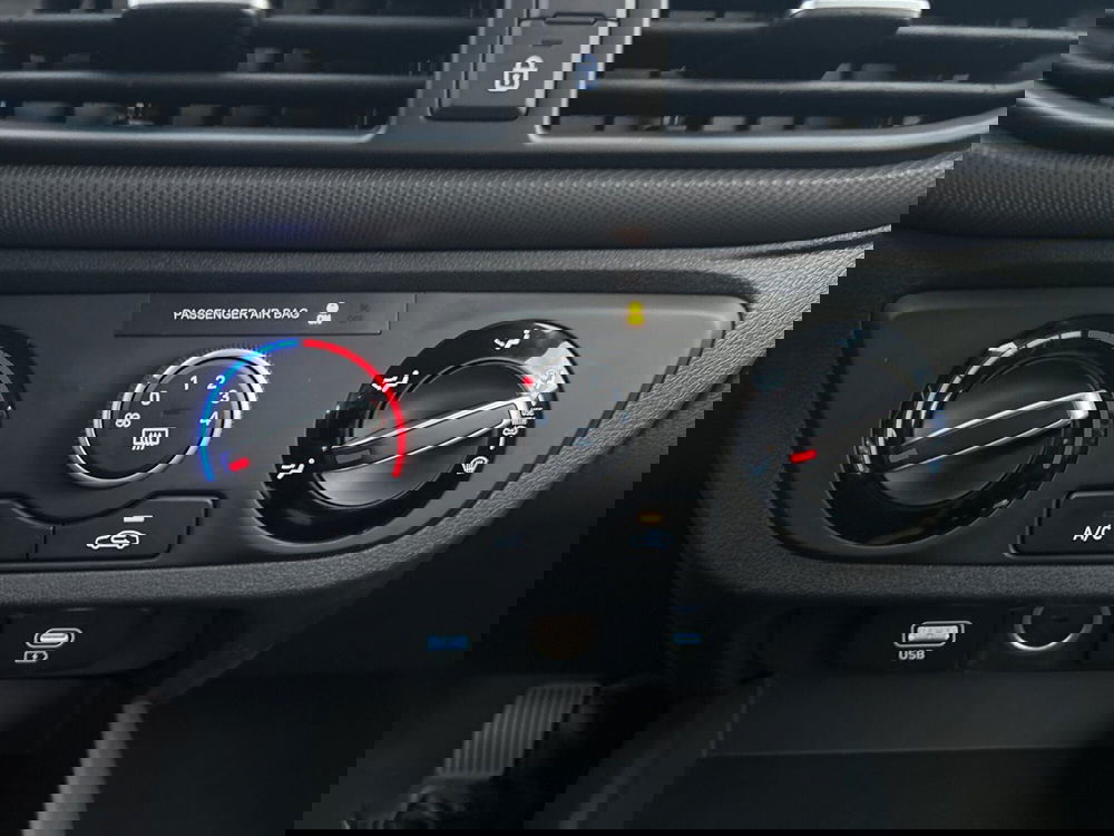 Hyundai i10 nuova a Roma (17)