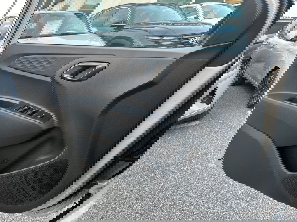 Hyundai i10 nuova a Roma (19)