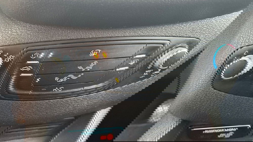 Ford Tourneo Courier usata a Padova (13)