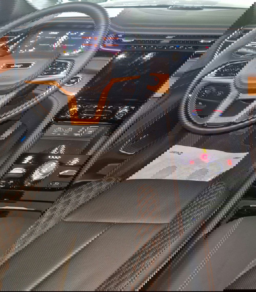 Jeep Grand Cherokee nuova a Terni (11)