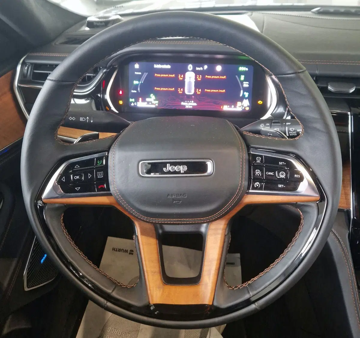 Jeep Grand Cherokee nuova a Terni (12)